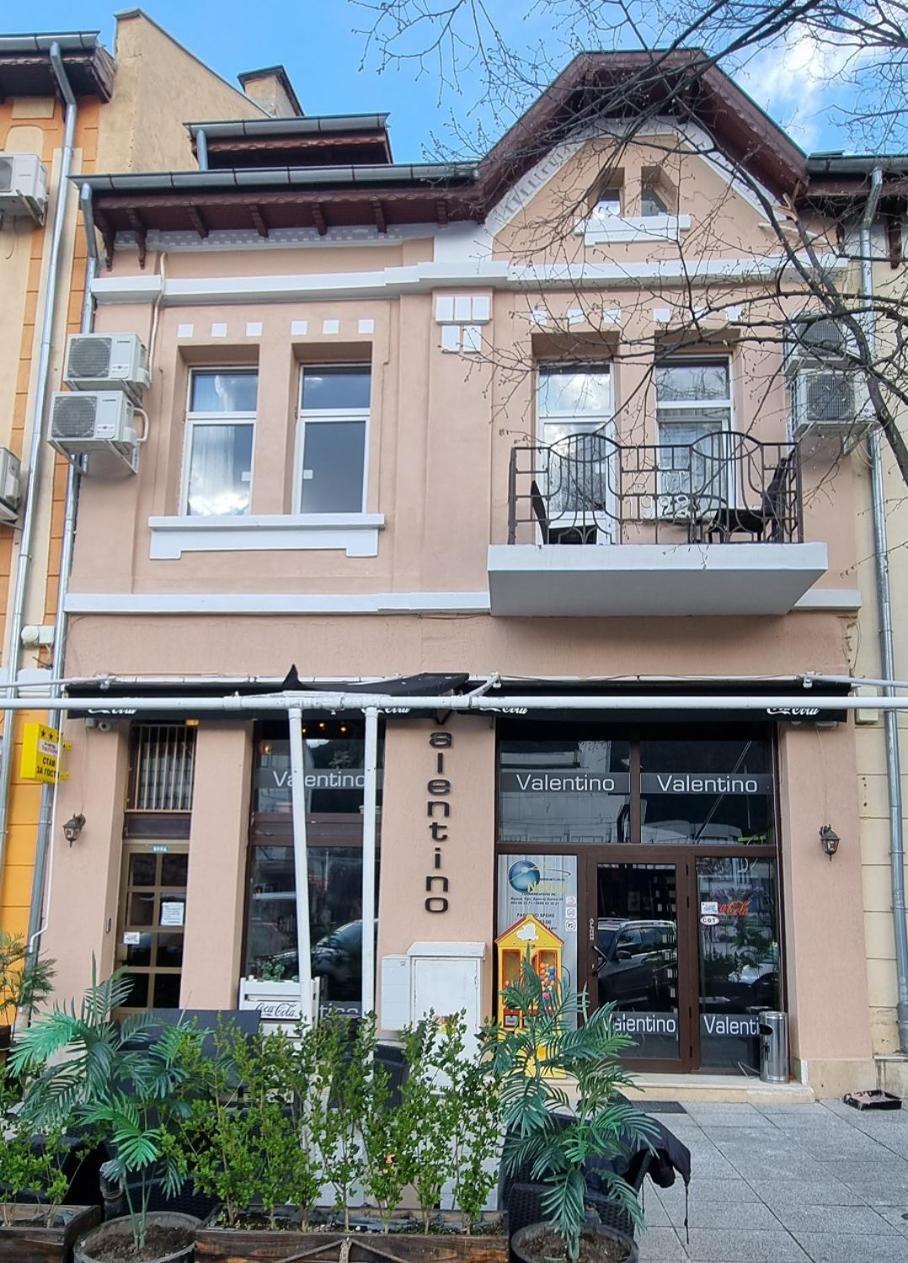 Hotel Валентино Vratsa Exterior foto