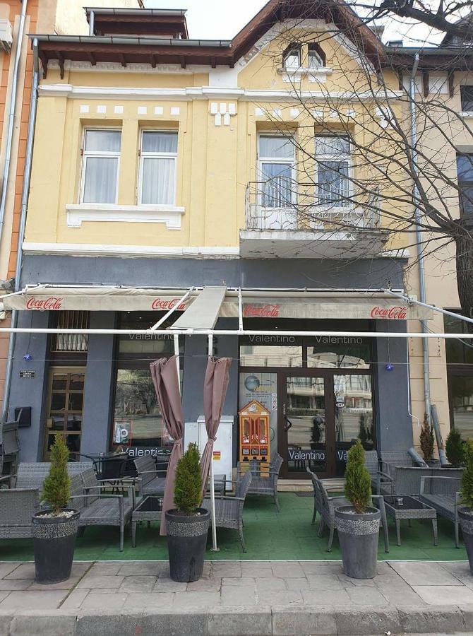 Hotel Валентино Vratsa Exterior foto